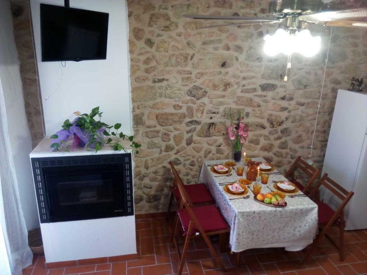 Vila Ca La Llum Tivissa Exteriér fotografie